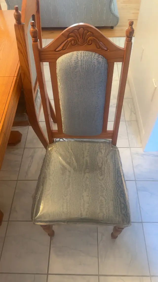 dining room set & table in Dining Tables & Sets in Dartmouth - Image 3