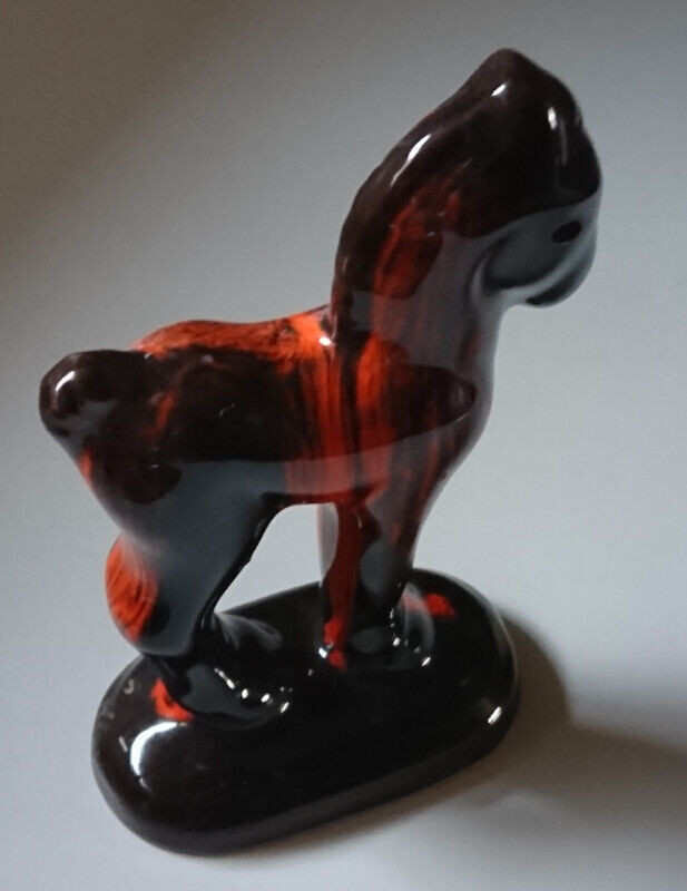 Vintage Rare Canadian Canuck Pottery Mini Horse Figurine in Arts & Collectibles in Oshawa / Durham Region - Image 3