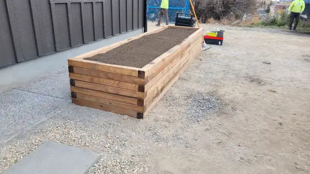 Landscape Construction Projects - SOD, FENCES, RETAINING WALLS63234498634115122