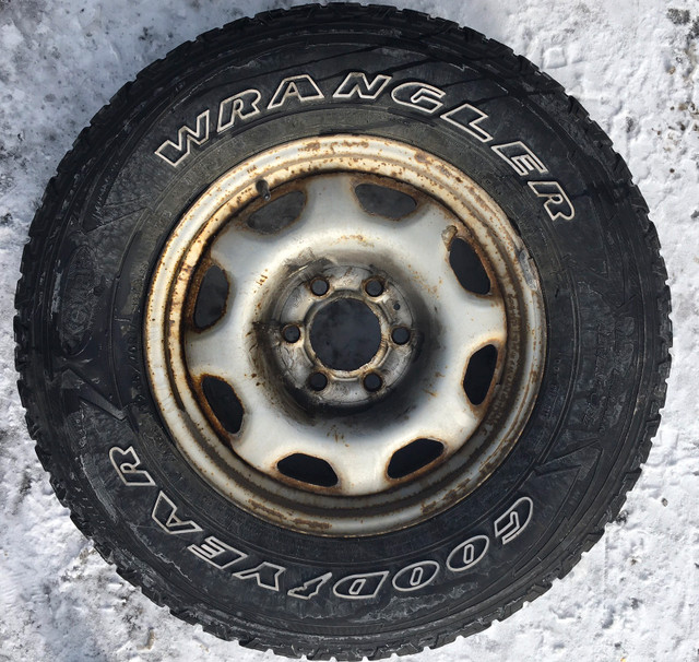 Goodyear Wranglers with rims in Tires & Rims in Brockville - Image 2