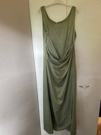 Plus-Size Sage Green Sleeveless Evening Gown (Size 2XL)