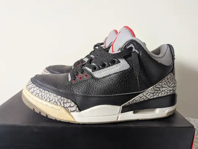 WORN - JORDAN 3 BLACK CEMENT SIZE 10.5 in Men's Shoes in Oshawa / Durham Region - Image 5