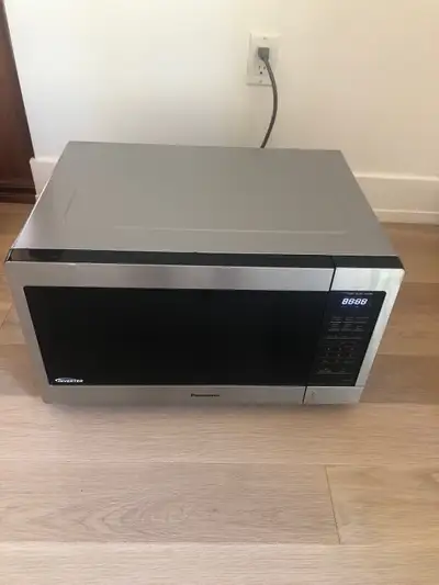 Microwave (Panasonic, Silver, 1.6 cu ft, 1200 W), View more