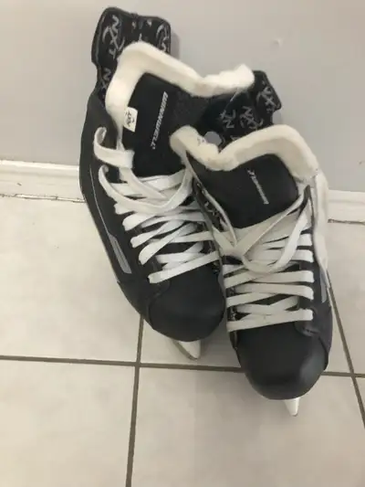 Winnwell AMP300 Hockey Skates Excellent Condition, View more