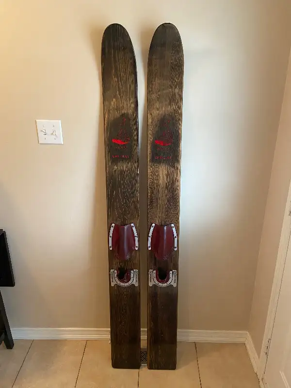 Vintage Water Skis in Water Sports in Markham / York Region - Image 2