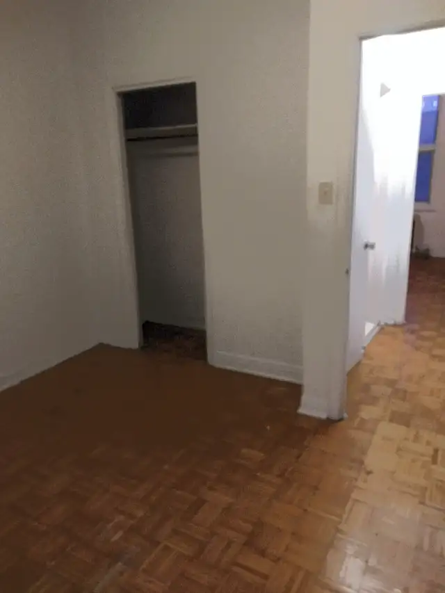 C.D.N. 3 mins Snowdon nice , 5.5 all included special  $ 1450.