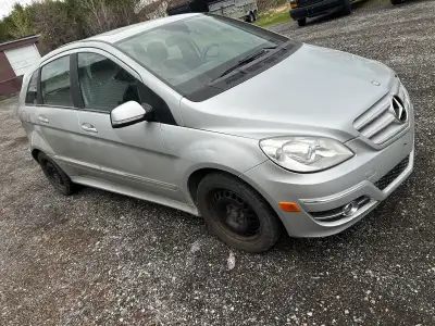 2011 Mercedes B200 Turbo 279250km Branded None Although the mileage is high, the car runs and drives...