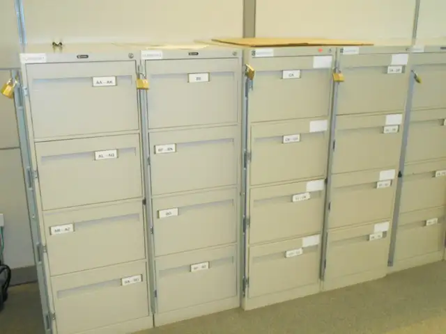 cubicul , sépaeateur, cloison, paravent, bureau in Other Tables in West Island - Image 9