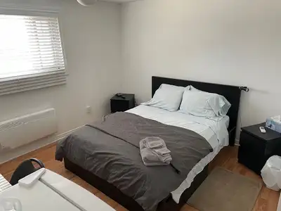 BEDROOM FOR RENT (ROOMMATE) - HULL SECTOR