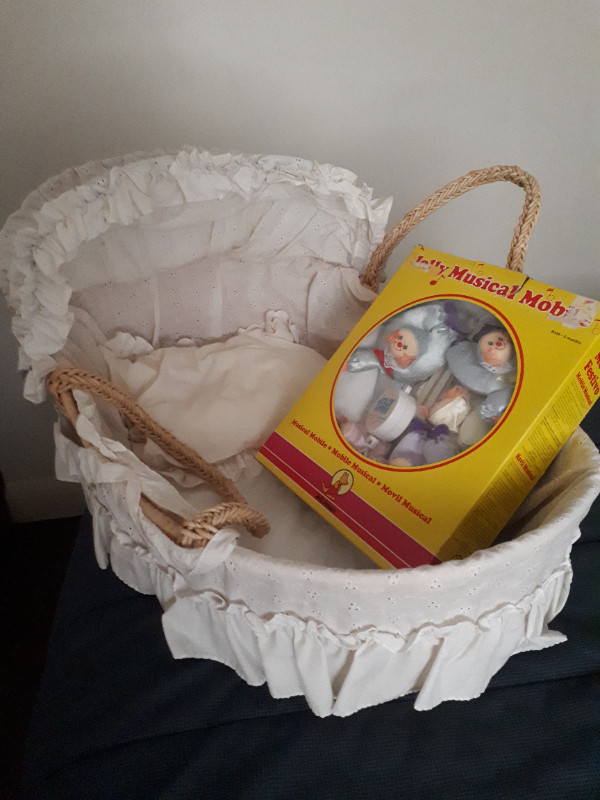 Floor Model Newborn Bed Basket & Crib Musical Mobile in Multi-item in Oshawa / Durham Region