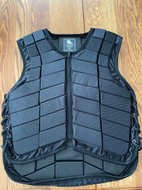 Ski/equestrian protective vest size small. 