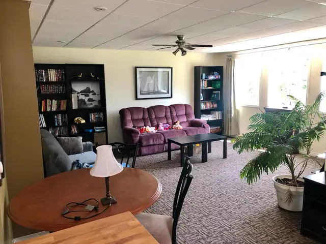 Whitecourt furnished room