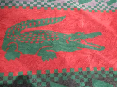 LACOSTE France IMMENSE DRAP DE BAIN  CROCODILE, View more