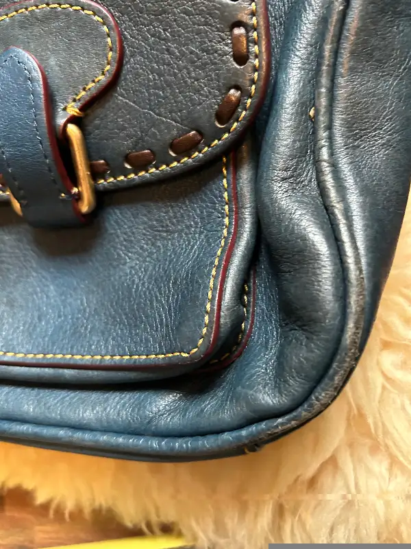 Dooney & Bourke blue leather bag in Women's - Bags & Wallets in Barrie - Image 7