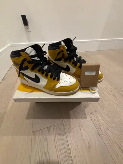 Nike Air Jordan 1 Retro high size 5 youth, View more