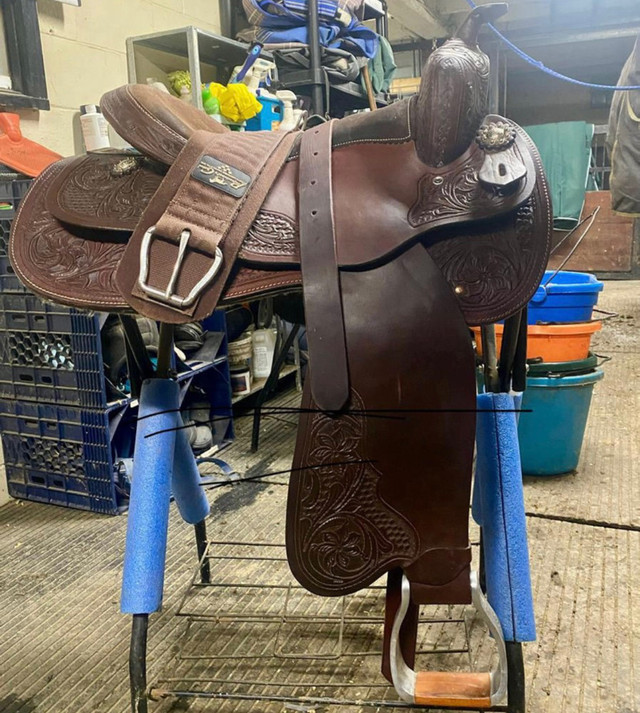 Dale Rodriguez reining saddle  in Equestrian & Livestock Accessories in Oakville / Halton Region - Image 2