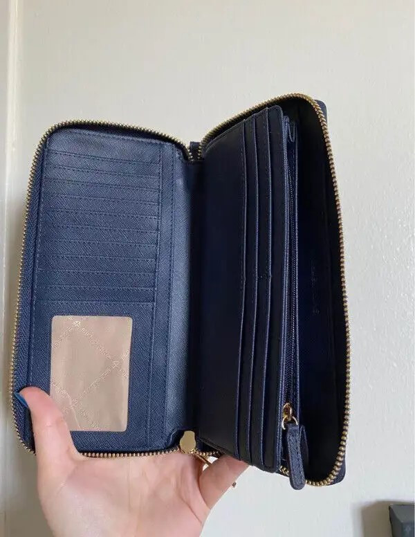 Michael Kors Navy Leather Wristlet Wallet in Women's - Bags & Wallets in Ottawa - Image 2