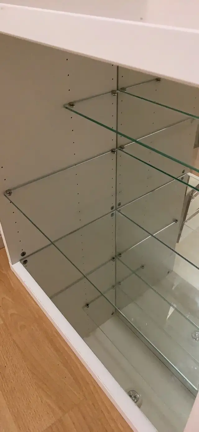 Ikea Besta display cabinet tv stand in Hutches & Display Cabinets in Oshawa / Durham Region - Image 7