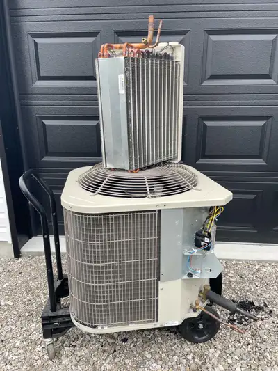 Selling a 2 Ton central air conditioner condenser unit (Model: P4SAN42400NABAA, R410A). ✔️ Was worki...