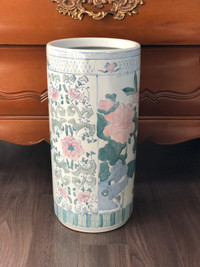Vintage Chinese umbrella holder or massive floor vase