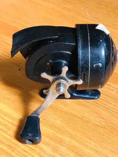 Vintage Daiwa 2100 Spin Cast Reel - Japan, View more
