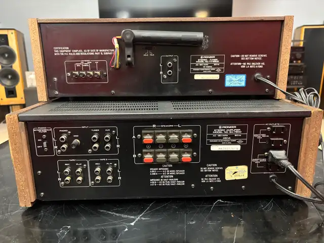 Vintage Pioneer Stereo Amplifier and Tuner Set in Stereo Systems & Home Theatre in Kitchener / Waterloo - Image 4