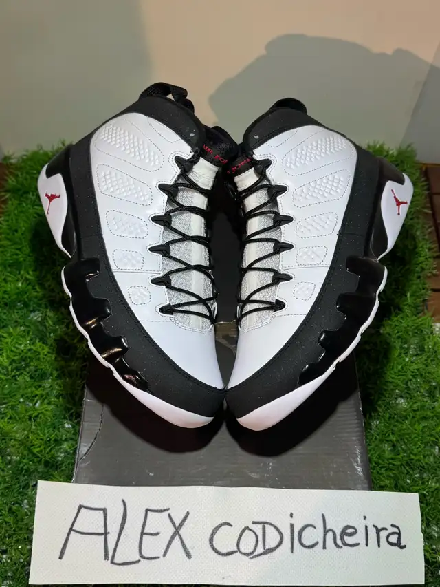 Size 9.5 - Air Jordan 9 OG Space Jam (2010) in Men's Shoes in Mississauga / Peel Region - Image 9