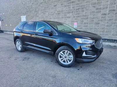 AWD , very clean , no accidents, clean Carfax, leather , back up camera , remote starter , model SEL...