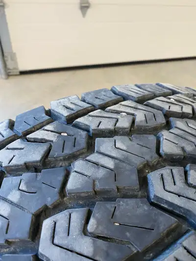 I am selling a pair of pre-owned Rovelo Ridgetrak AT tires in size LT285/70R17, perfect for your nex...