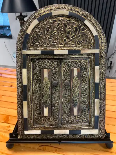 MOROCCAN MIRRORS, View more