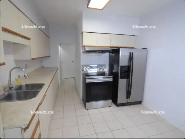 Riverdale area two bedroom for rent in Long Term Rentals in City of Toronto - Image 12
