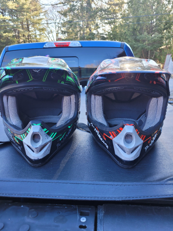 Youth motocross helmets in Motorcycle Parts & Accessories in Muskoka - Image 2