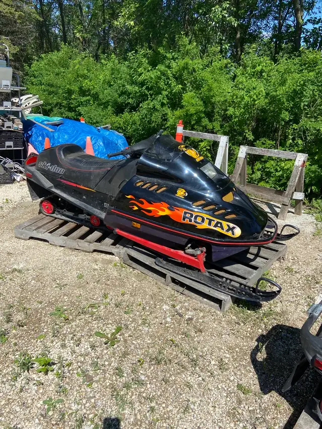 SKIDOO FORMULA Z (6) Package Deal | Snowmobiles | Winnipeg | Free local ...