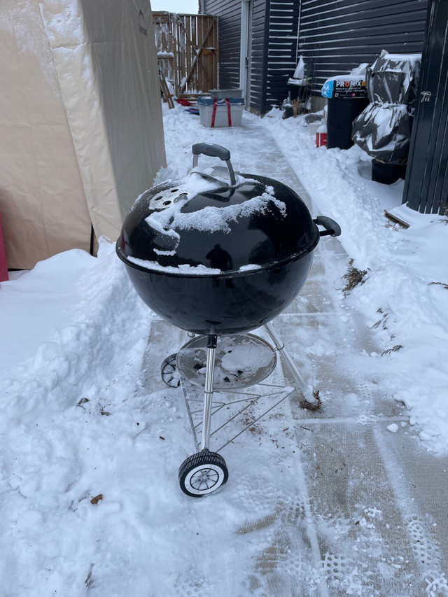 Webber kettle in BBQs & Outdoor Cooking in Saskatoon - Image 2