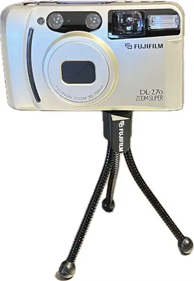 FUJIFILM DL-270 ZOOM SUPER ZOOM 35-70MM Includes Camera Bag Octopus bracket It is of great collectio...