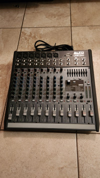 Console mixer Alto professionnal Live 1202