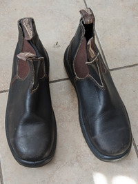 Blundstone steel toe work boots size 9.5.