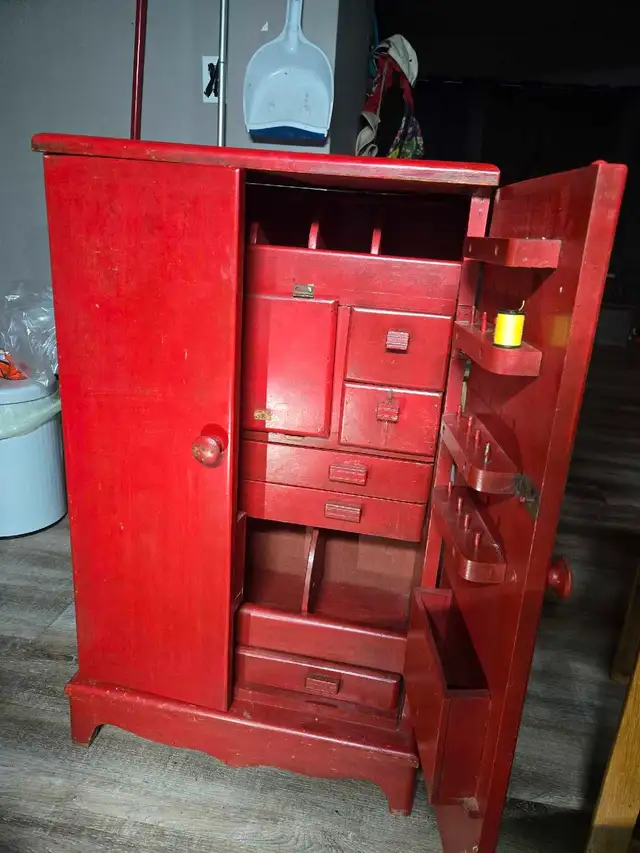 Antique Sewing Cabinet628643623791391226