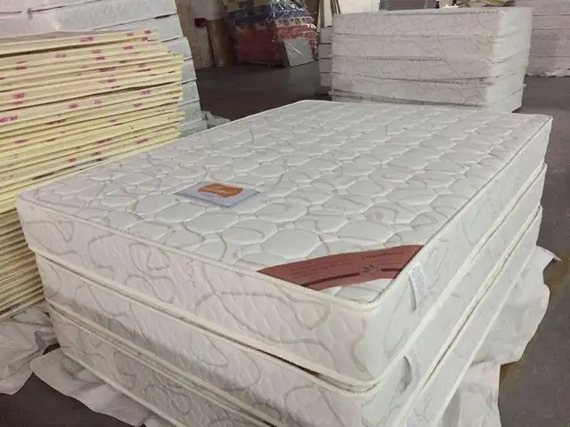 Matelas et Cadre de Lit Confort Premium – Livraison Gratuite & P in Beds & Mattresses in City of Montréal - Image 2