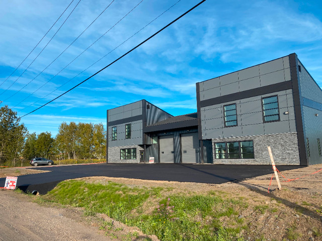 Office/ Warehouse Space for Lease in Commercial & Office Space for Rent in Thunder Bay - Image 3