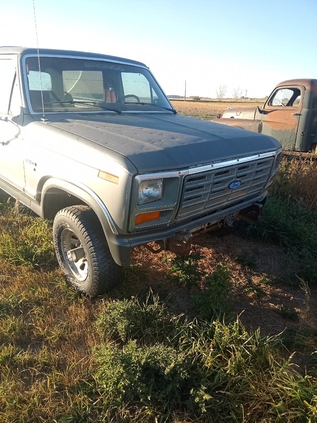 Bronco for parts Classic Cars Medicine Hat Kijiji