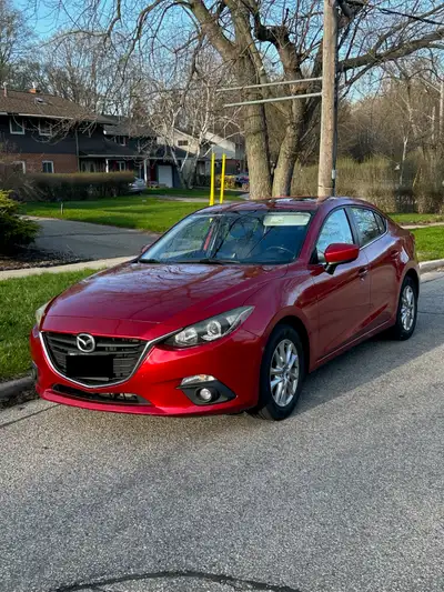 2014 Mazda 3 GS - Great on gas, includes winter tires I’m selling my 2014 Mazda 3 sedan. It’s been m...
