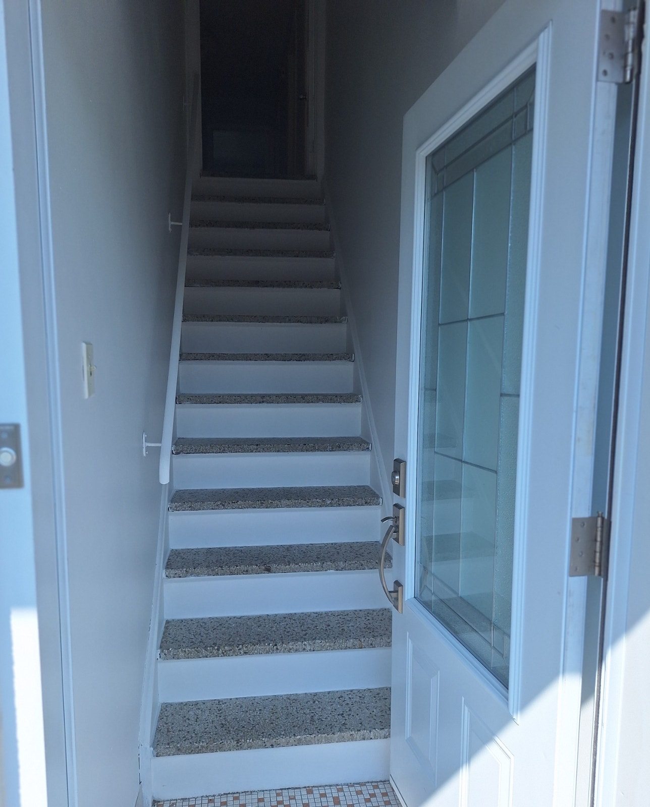 Appartement 5½ haut-duplex, disponible immédiatement. — photo 2