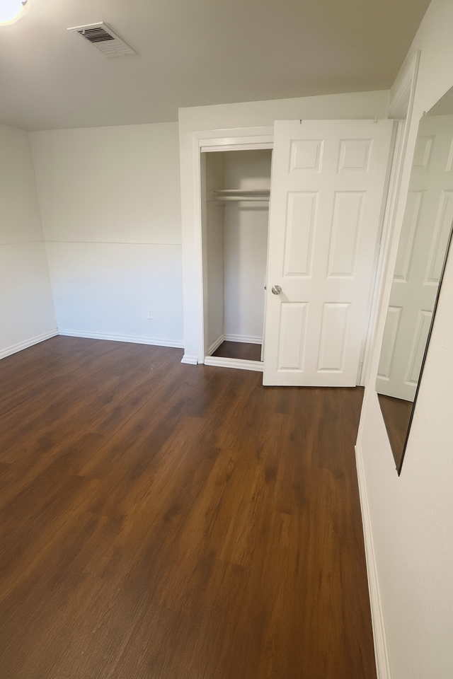 1 room is available for rent in the basement in Room Rentals & Roommates in City of Toronto - Image 3