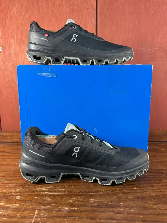 On Cloud Trail Running Shoes Black/Cobble Womens Sz 10,5 in Women's - Shoes in Calgary - Image 3