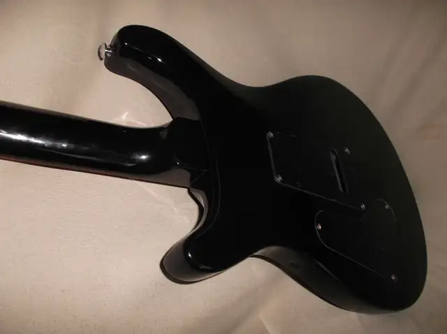 PRS guitar SE SCHIZOID King Crimson in Guitars in Sherbrooke - Image 5