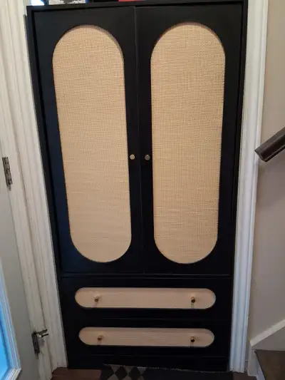 Armoire-penderie noire et beige avec 2 tiroirs et tringle 165 cm de haut, 80 cm de large et 50 cm de...
