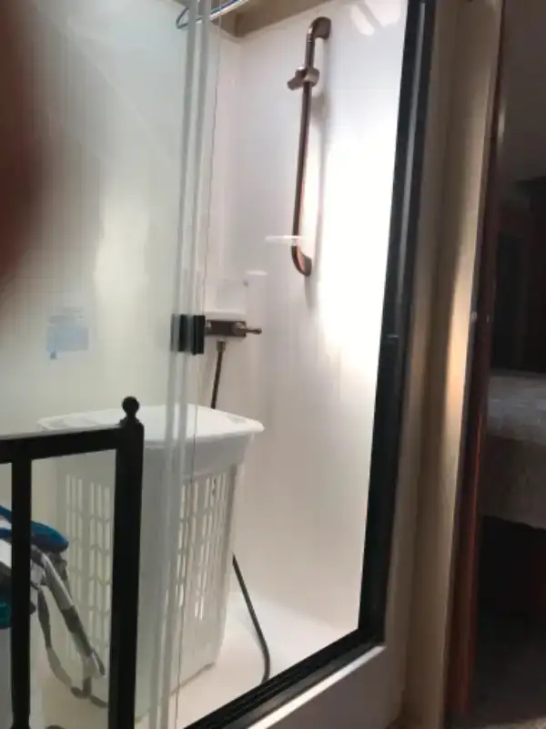 Artic Fox 5th wheel RV in Travel Trailers & Campers in Comox / Courtenay / Cumberland - Image 7