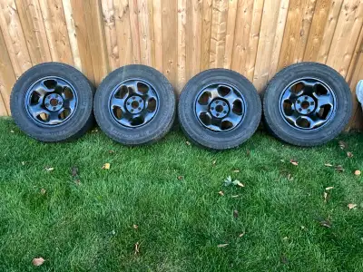 Hello, Selling 4 Michelin Latitude X-Ice Winter tires on Honda OEM rims, Specs provided below: 245/6...