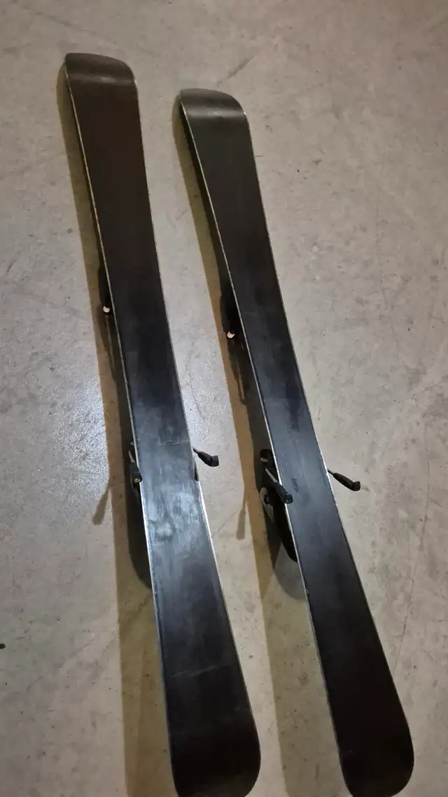Elan Jett 6.2 Skis 100 cm in Ski in Ottawa - Image 3